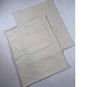 Peacock Alley Lot of 2 Cream Egyptian Cotton Champagne Fan/Shell Pattern Shams